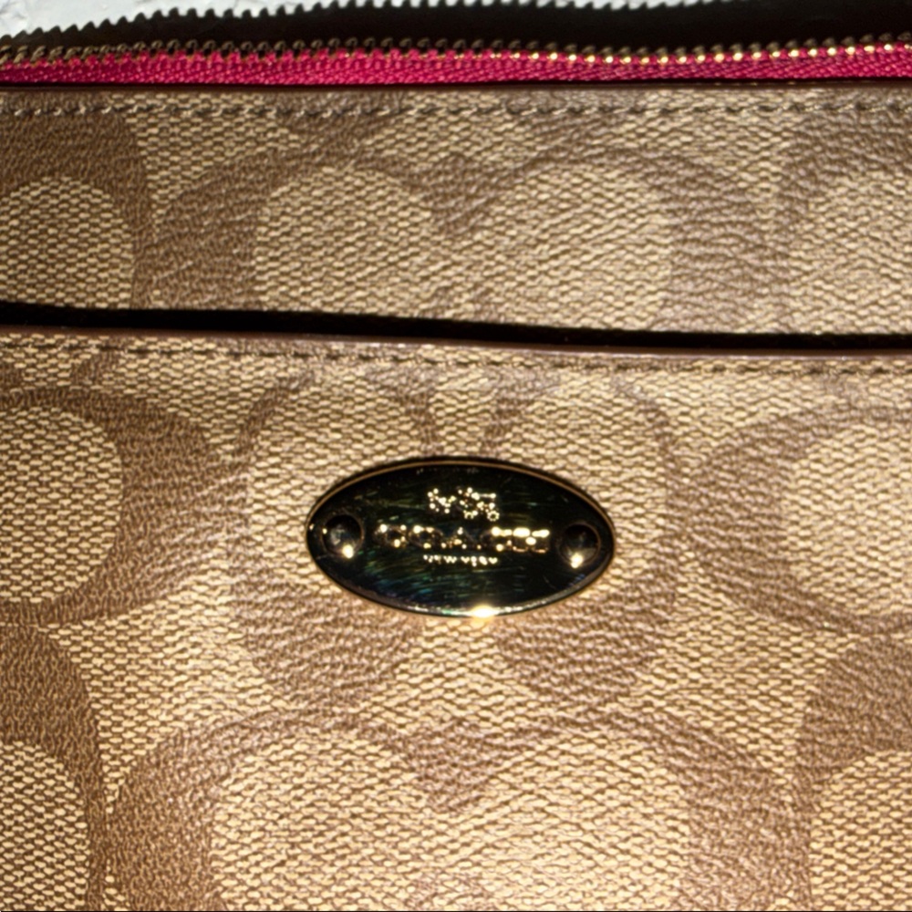 Coach signature brown and pink wristlet - Picture 6 of 12
